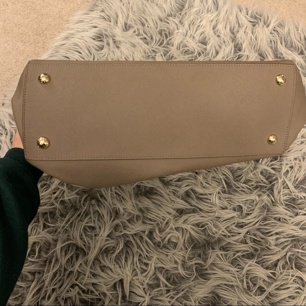 Grey Michel Kors Tote - Picture 3 of 7